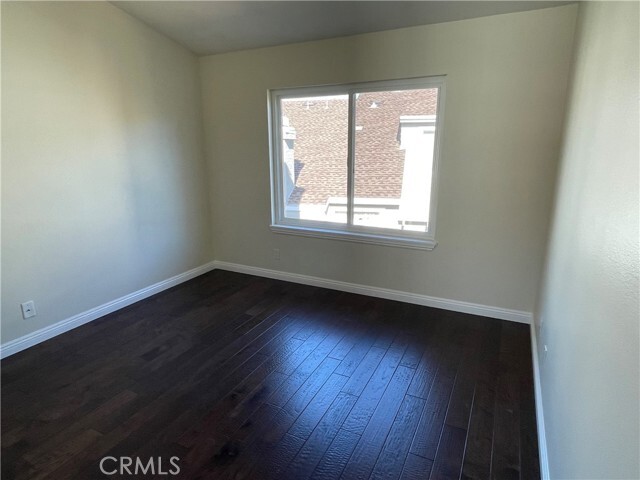 Building Photo - 381 Deerfield Ave