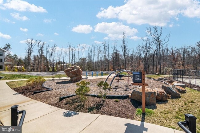 Building Photo - 3351 Pitch Pine Dr