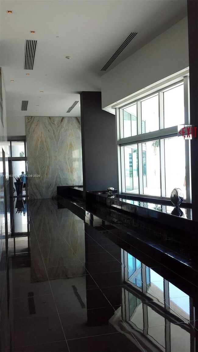 Building Photo - 325 S Biscayne Blvd