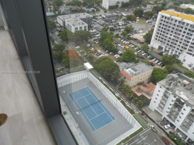 Building Photo - 460 NE 28th St