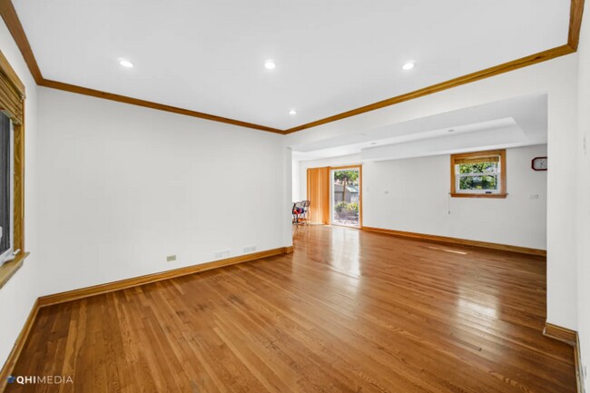 Building Photo - 1117 E Kitson Dr