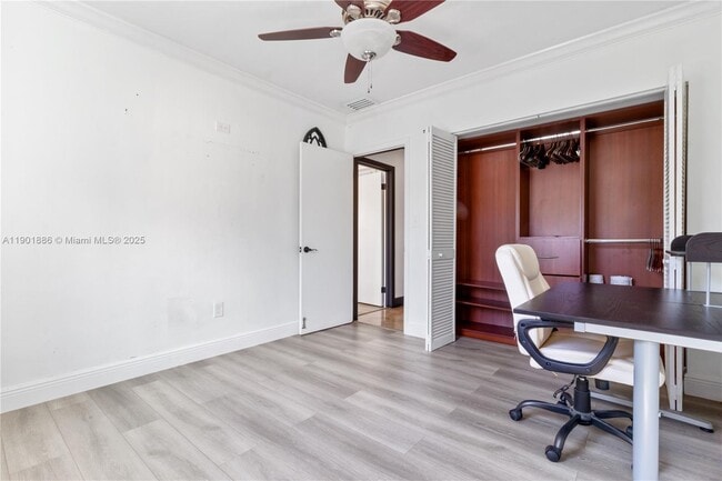 Building Photo - 10981 SW 47th St