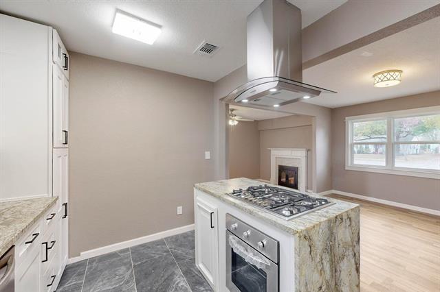 Building Photo - 1035 Blaylock Cir S