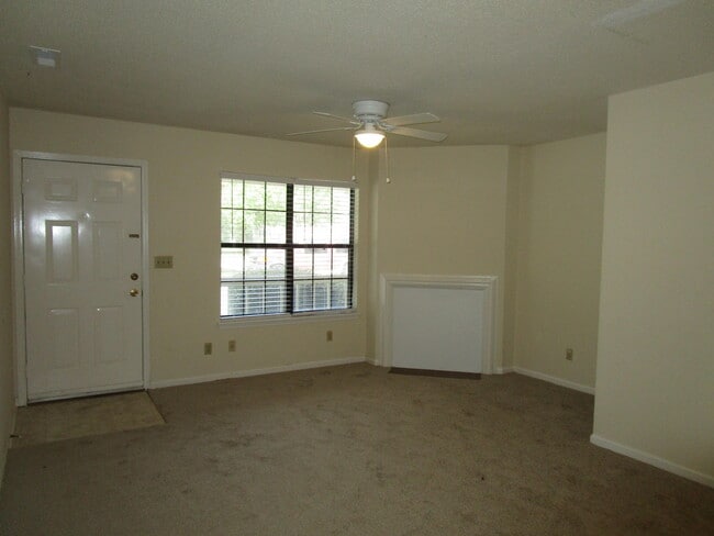 Building Photo - 700 Archdale Dr