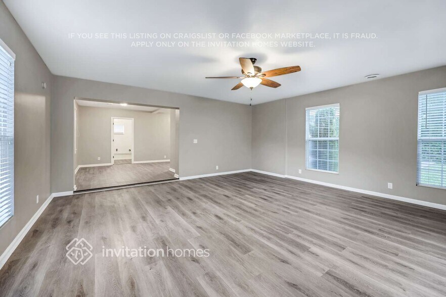 Building Photo - 337 Moncrief Ave