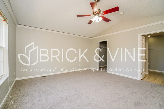 Building Photo - 3879 Liriope St
