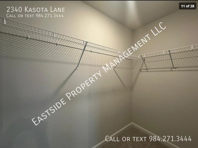Building Photo - 2340 Kasota Ln