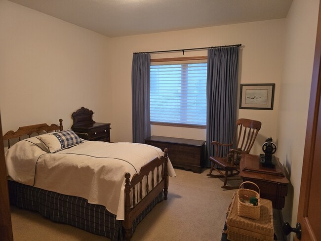 Building Photo - 3300 Graf St