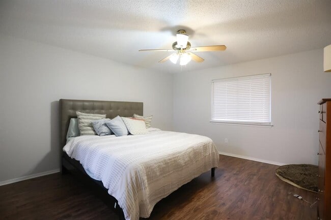 Building Photo - 12315 Wycliff Ln