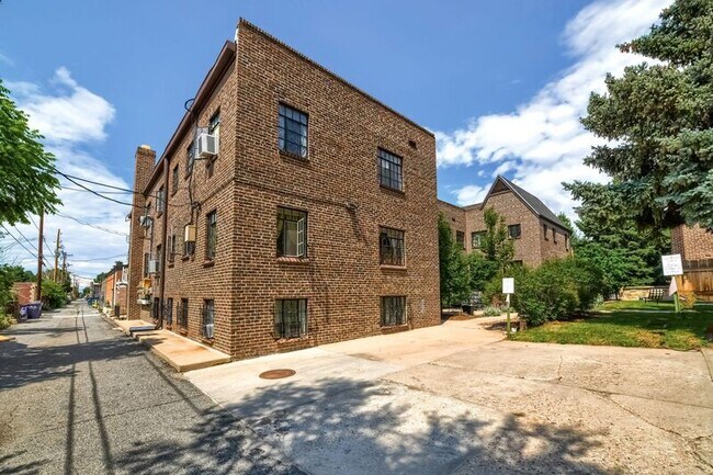 Building Photo - 2233 Kearney St