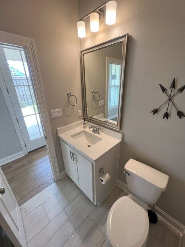Building Photo - Beautiful 4-Bedroom Home in The Magnificen...