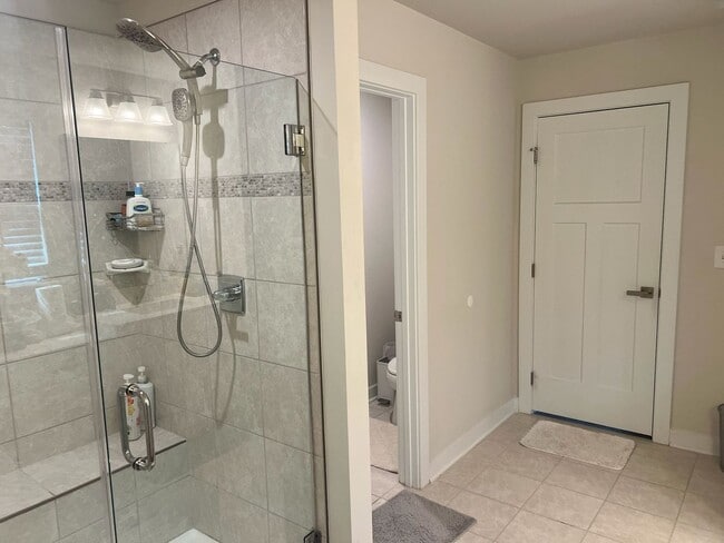 Building Photo - Elegant Home located in Union County with 5BR/4BA