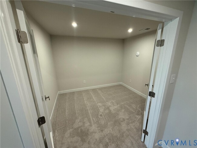 Building Photo - 1013 Arborway Ln