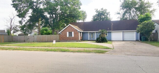 Primary Photo - 6601 Sharpview Dr
