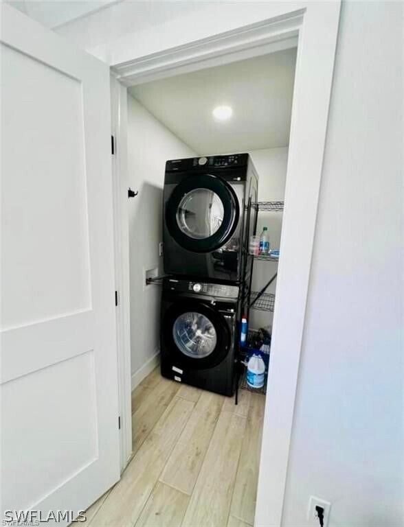 Building Photo - 3650 1st Ave SW