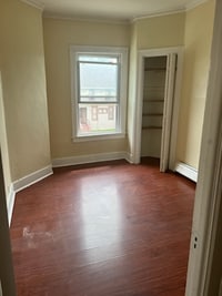 Building Photo - 320 Percy St