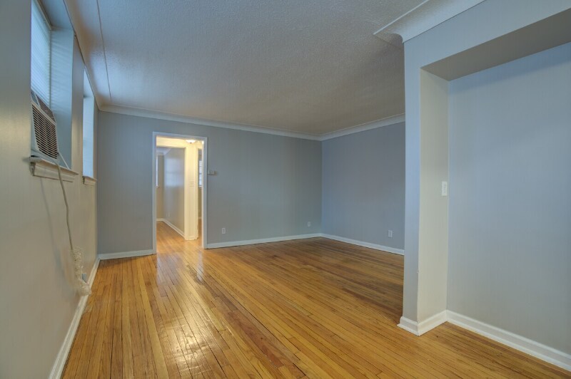 Building Photo - 4837 Cadieux Rd