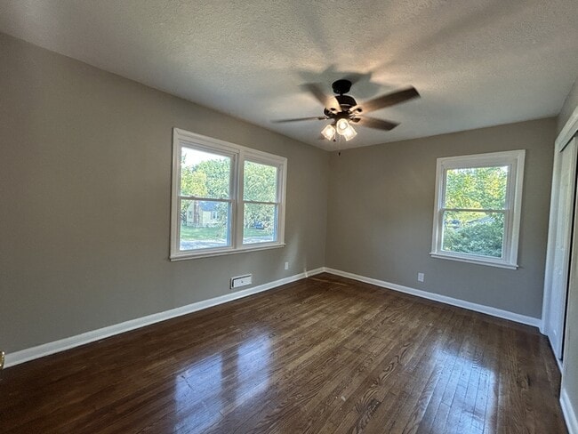 Building Photo - 2220 N 34th St
