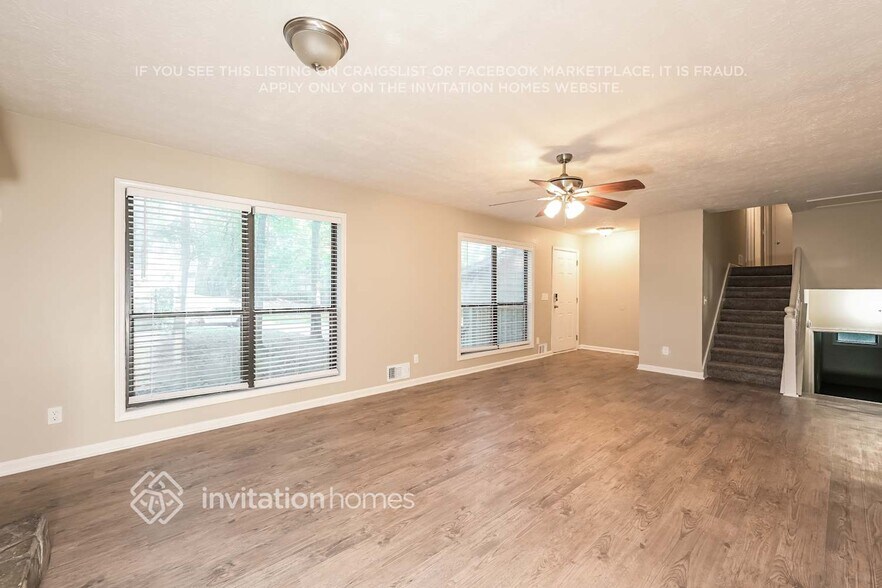 Building Photo - 376 Mill Ridge Way