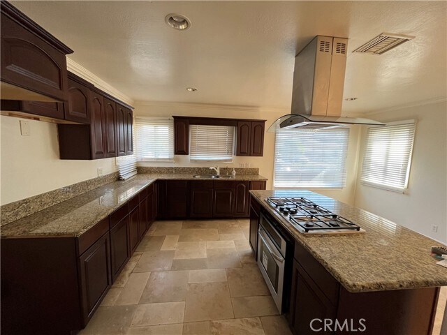 Building Photo - 3833 W 105th St