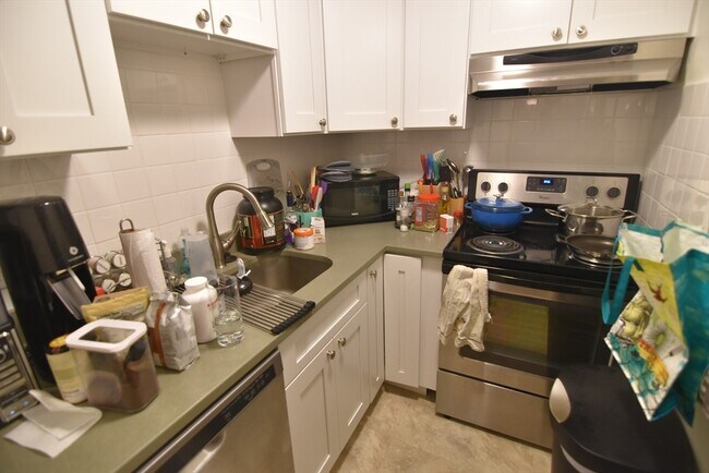 Primary Photo - 25 Highland Ave