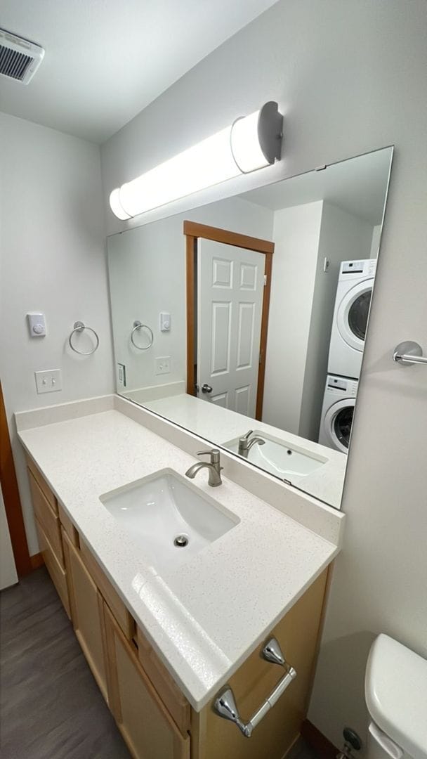 Building Photo - PRELEASING: 3 bdrm/1 bath Units Near WWU and Downtown!
