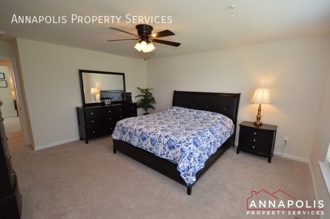 Building Photo - 7948 Monrovia Dr
