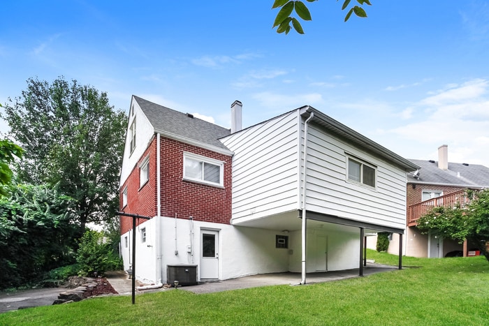 Building Photo - 156 Sheridan Ave