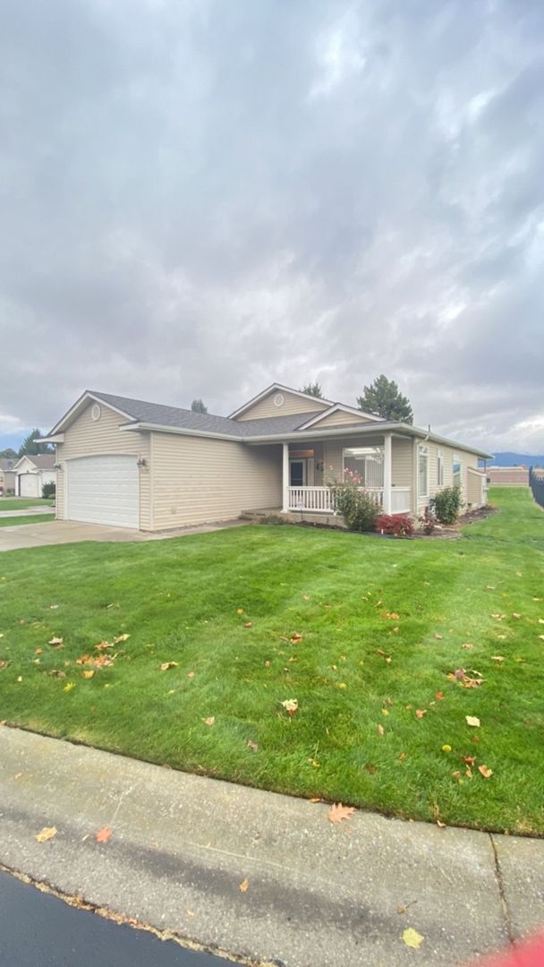 Building Photo - Cozy Home in a Gated Community!