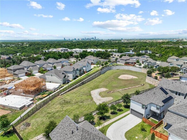 Building Photo - 5402 Golden Canary Ln