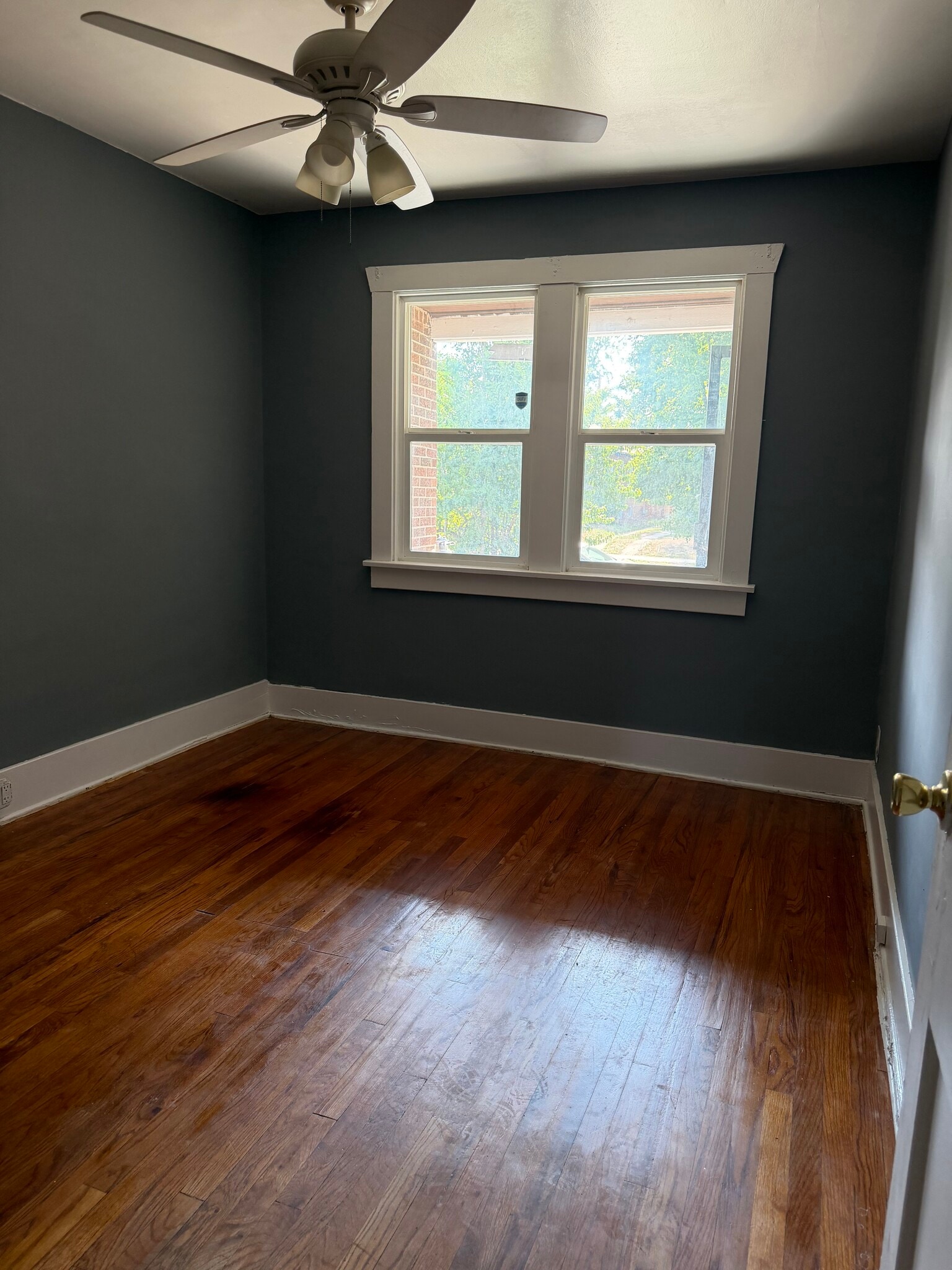 Front bedroom - 1562 Jackson St