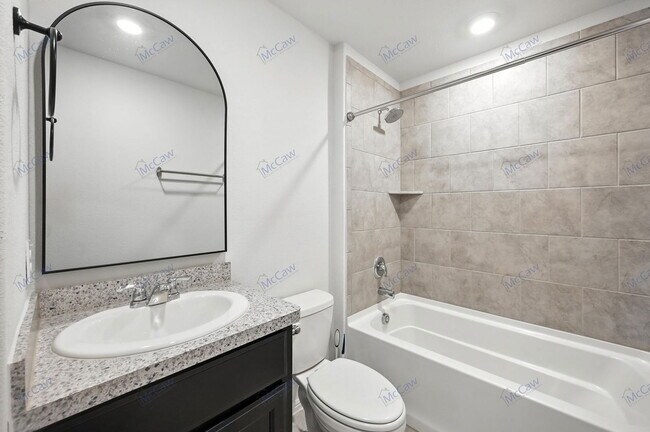 Building Photo - 3317 Winoak Dr
