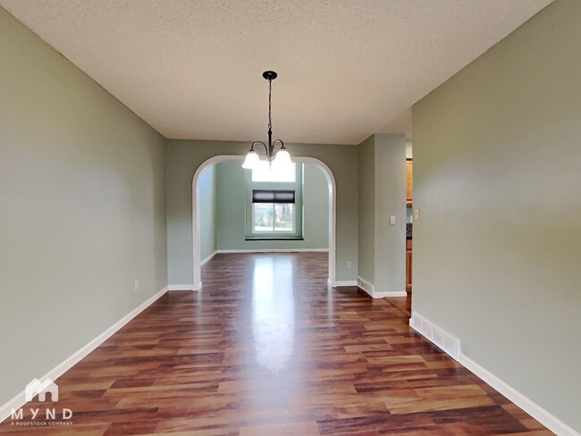 Building Photo - 6065 Fescue Dr