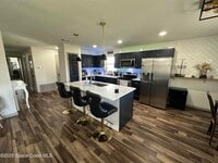 Building Photo - 724 Ixora Ave