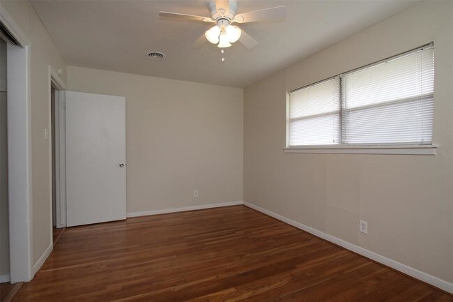 Building Photo - 8807 Timberside Dr