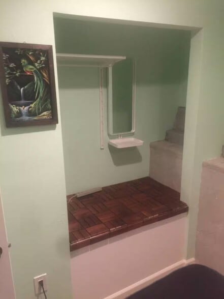 Building Photo - 105 S 32nd St