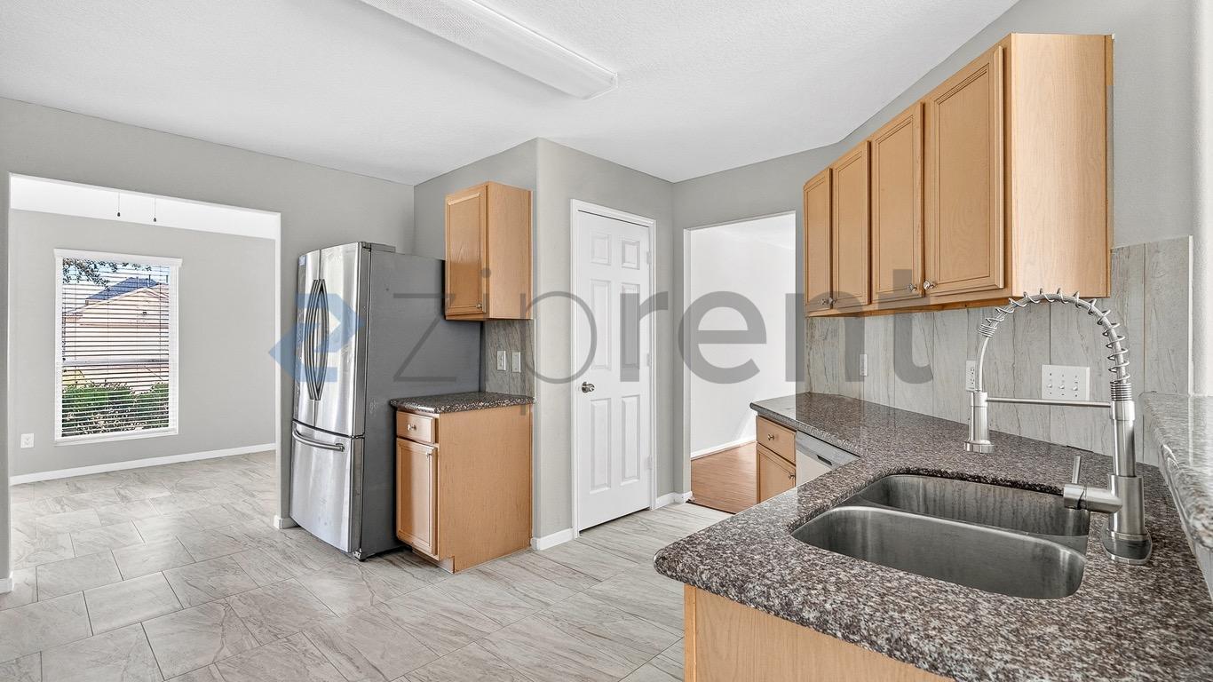 Building Photo - 5011 Ivy Fair Way