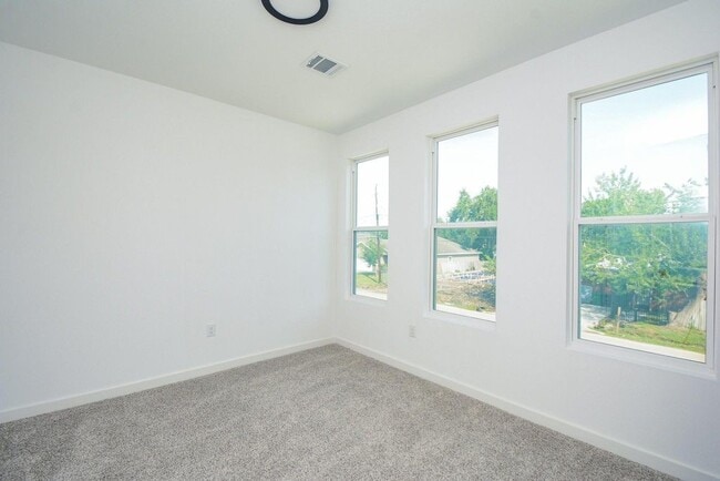 Building Photo - 4358 Clover St