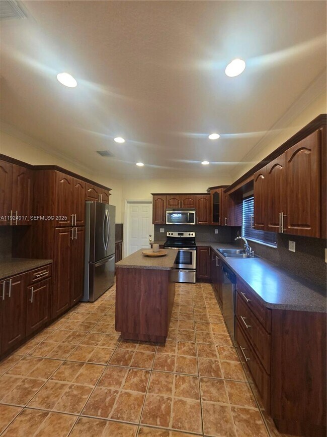 Building Photo - 13471 SW 288th Terrace