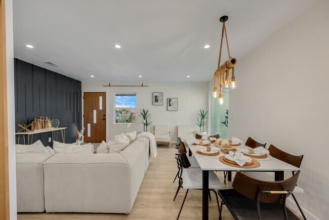 Building Photo - 3650 W 111th Pl