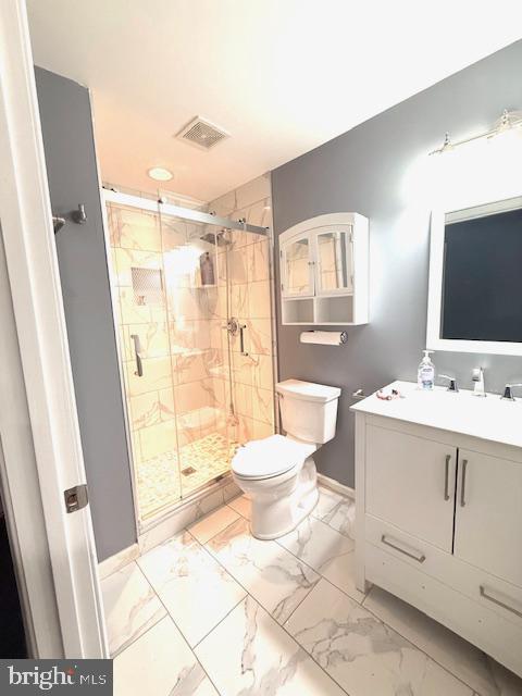 Building Photo - 10196 Breezeway Dr