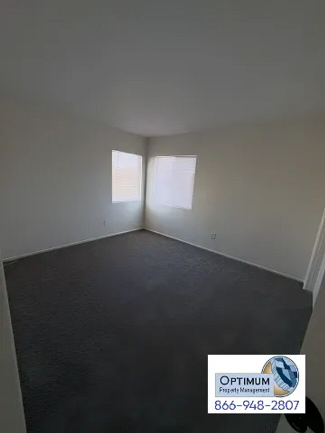 Building Photo - Spacious 5-Bedroom, 3-Bathroom Home with Loft in Victorville