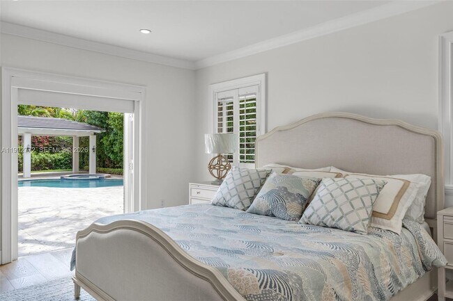 Building Photo - 1550 Taragona Dr