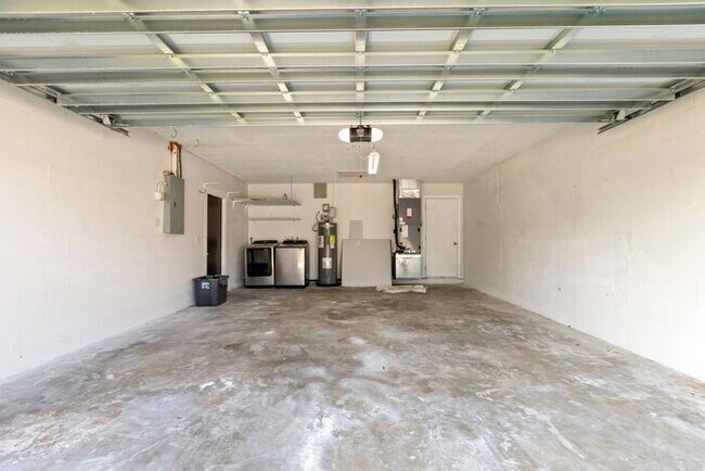 Building Photo - Home For Rent in Fortuna Park WITH A POOL!