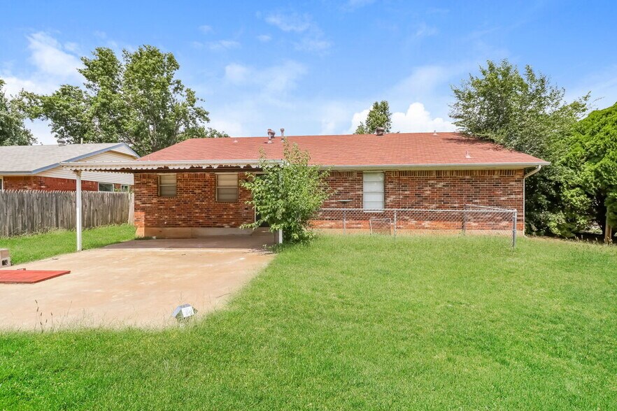 Building Photo - 1212 SE 11th St