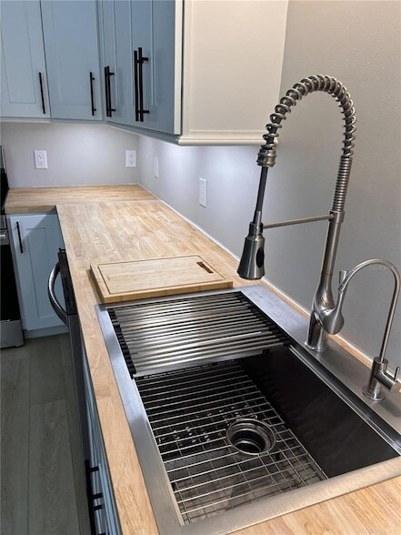 Building Photo - 12870 NE 103 Terrace