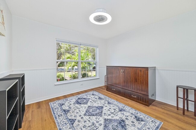 Building Photo - AVAILABLE May 1 - Single Family Pool Home in the Heart of Three Oaks