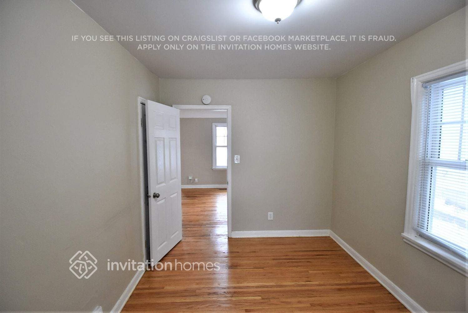 Building Photo - 1612 St Albans St N