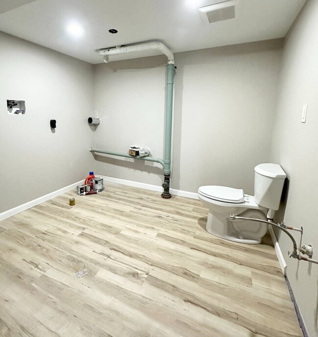 Building Photo - 76 Trottingham Ct