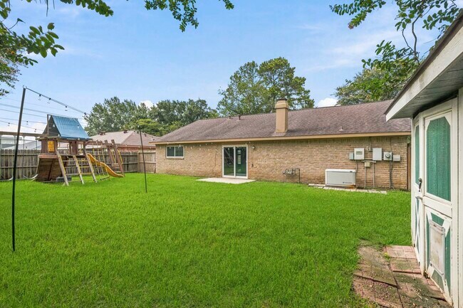 Building Photo - 1663 Chilton Ln